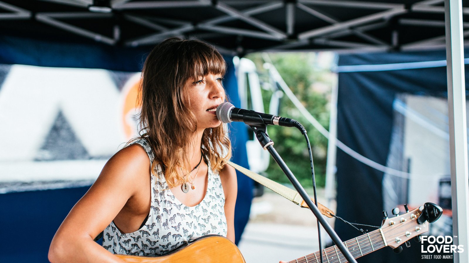 Lisa Bockolt Live Musik bei Food Lovers Street Food Markt